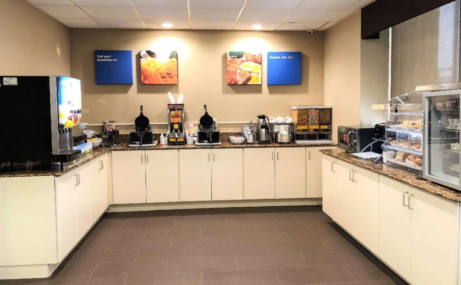 Comfort Inn & Suites Durham near Duke University