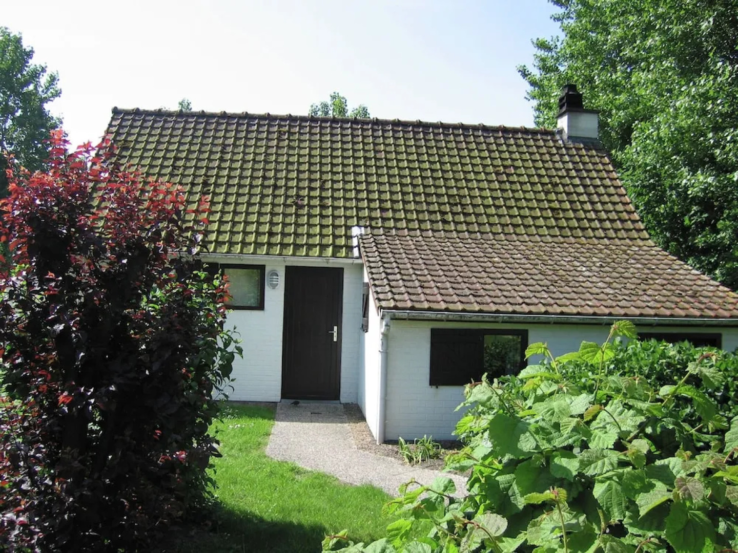 Tidy Cottage With Terrace, not far From De Panne