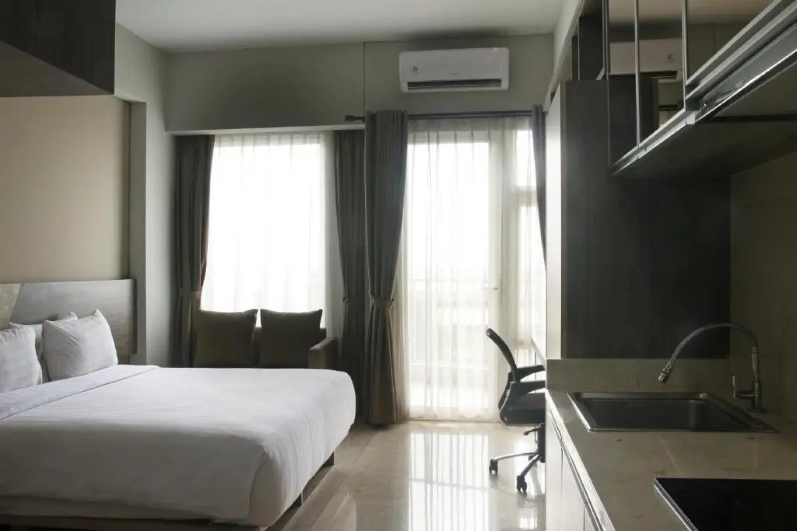 Graha Makara Suite Hotel & Residence