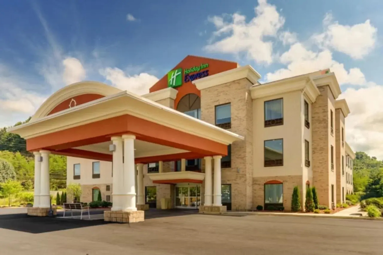 Holiday Inn Express & Suites Corbin by IHG