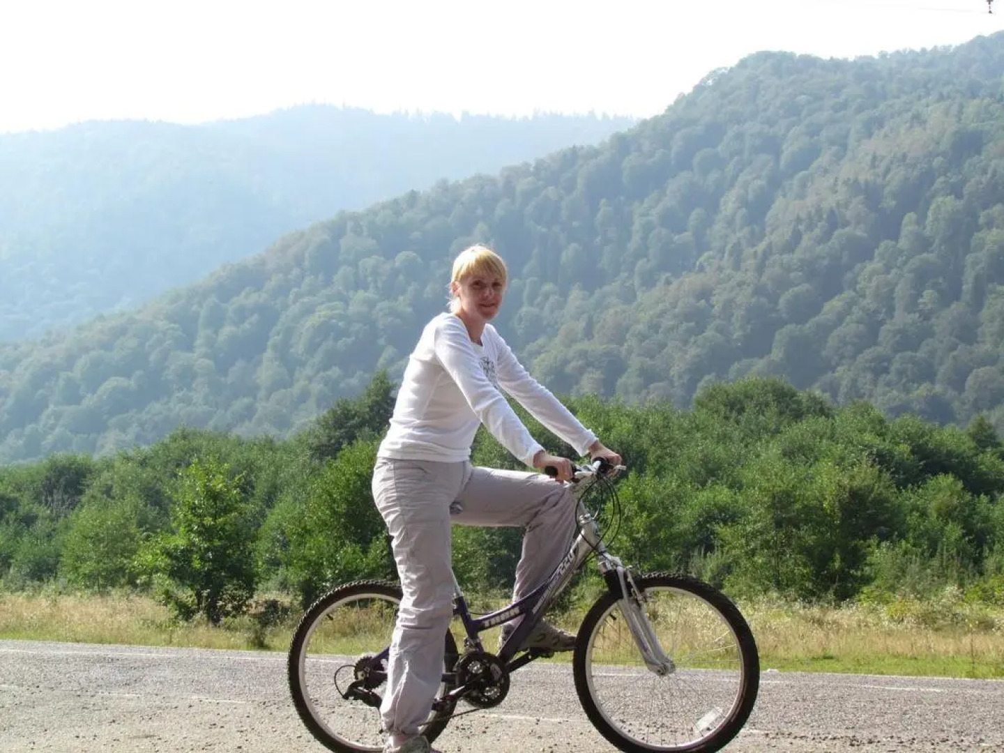 Gostevoy Dvor Dvenadtsat Mesyatsev