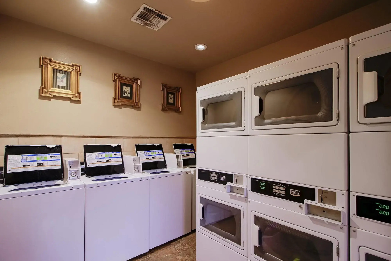 OYO Pinewood Inn & Suites Silsbee