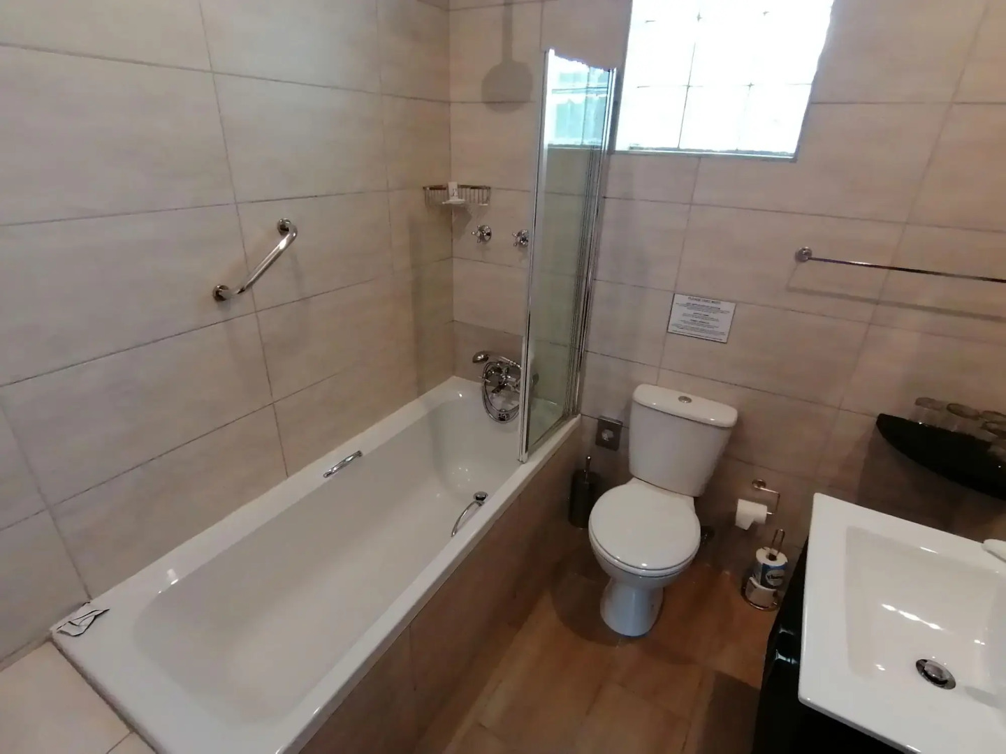 Eight Bells Mountain Inn