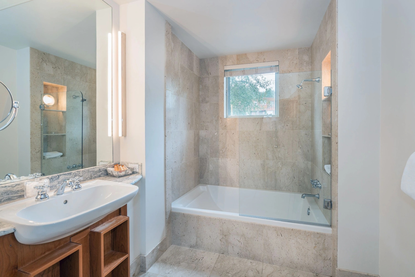 Camel's Garden Hotel