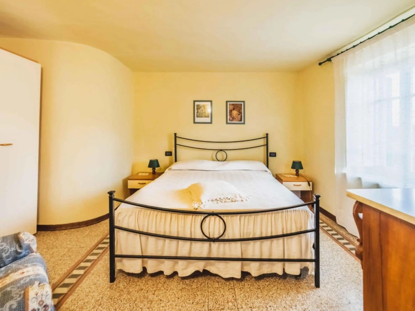 Cheerful holiday home in Poggio with private garden