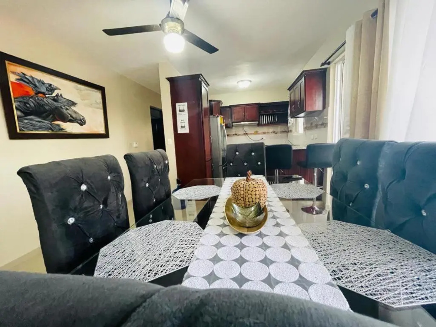 Condo 3 Bd Apt, Internet,2 Parqueo,lavadora,ac