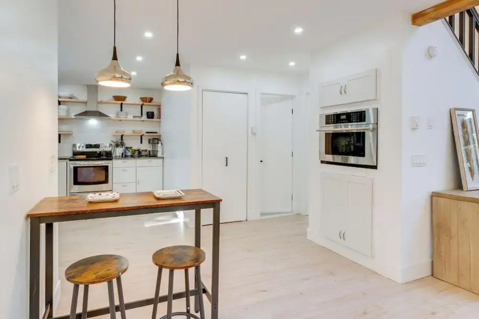 Private Yard, Playset: Family Home in Penn Estates