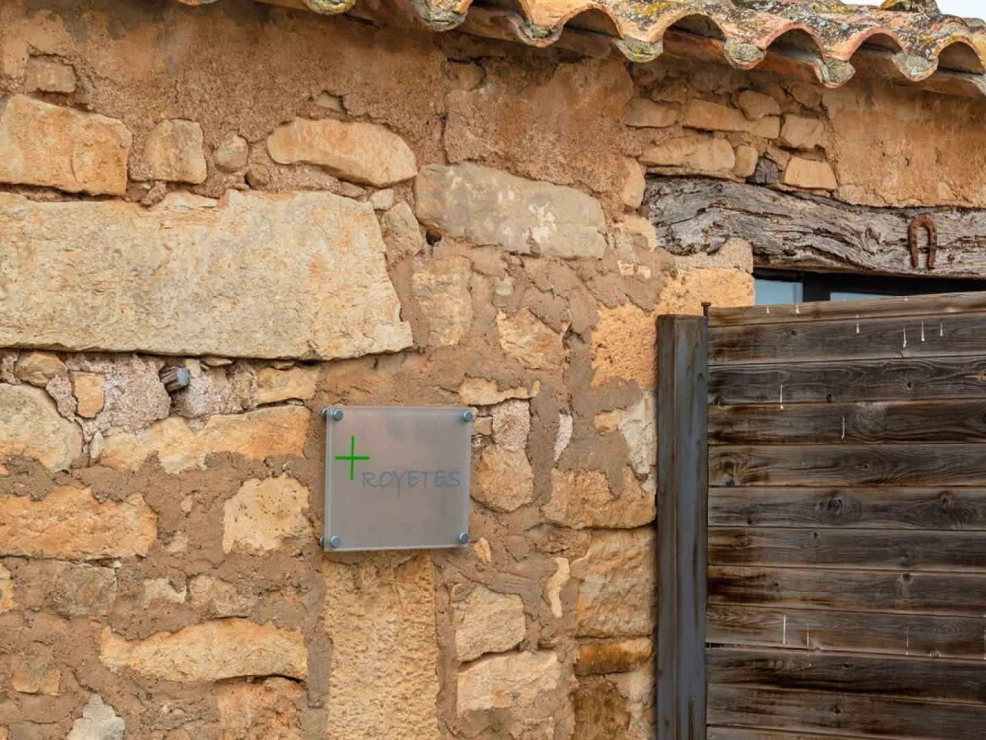 Rustic Cottage in Fraga With Private Garden