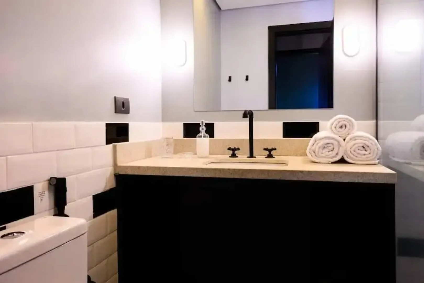 Apto Londrina Flat Hotel 704, 43 m2 , luxe, c jacuzzi