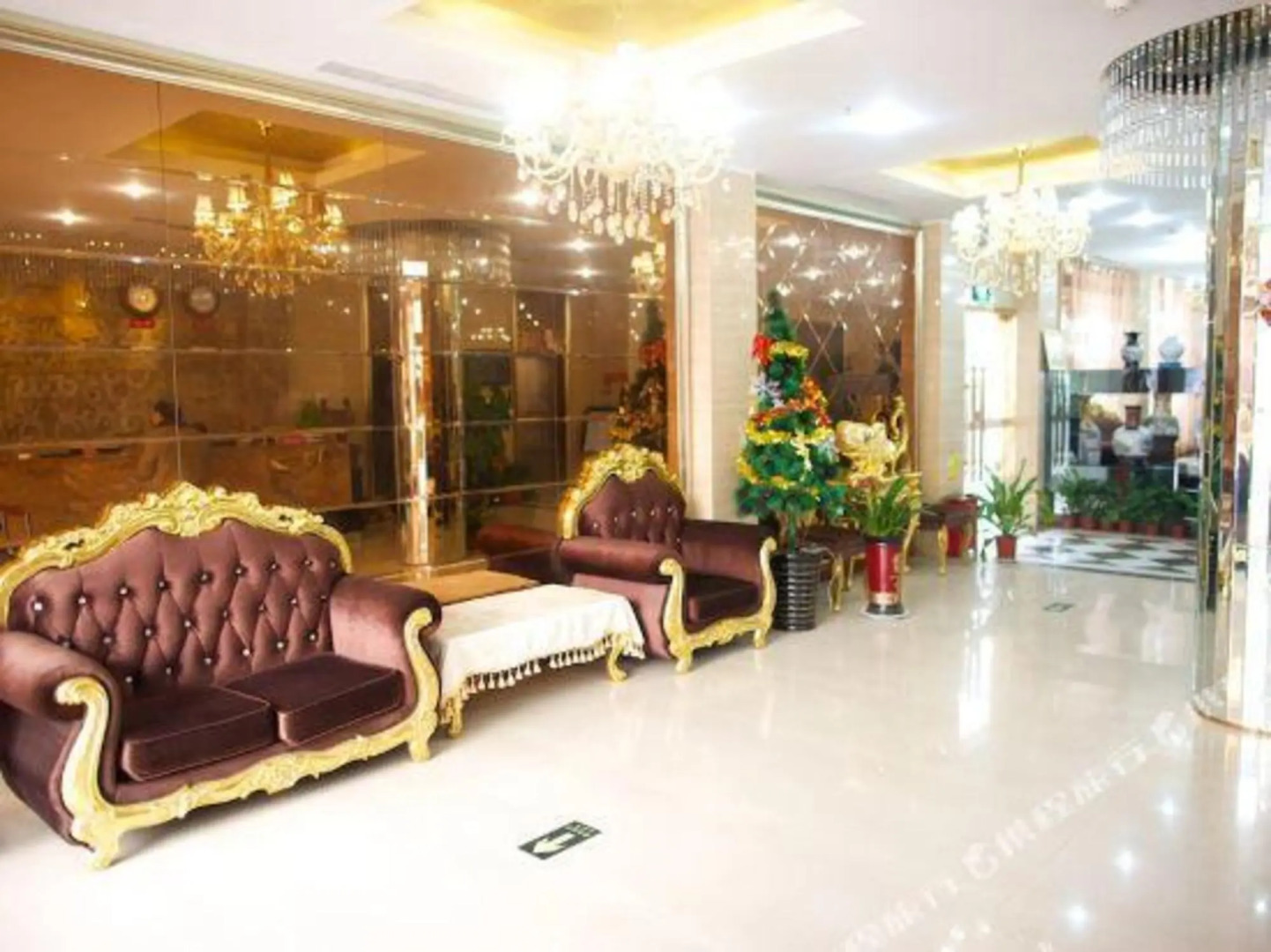 Nanyang Chaofan International Business Hotel (Yixingxuan Branch)