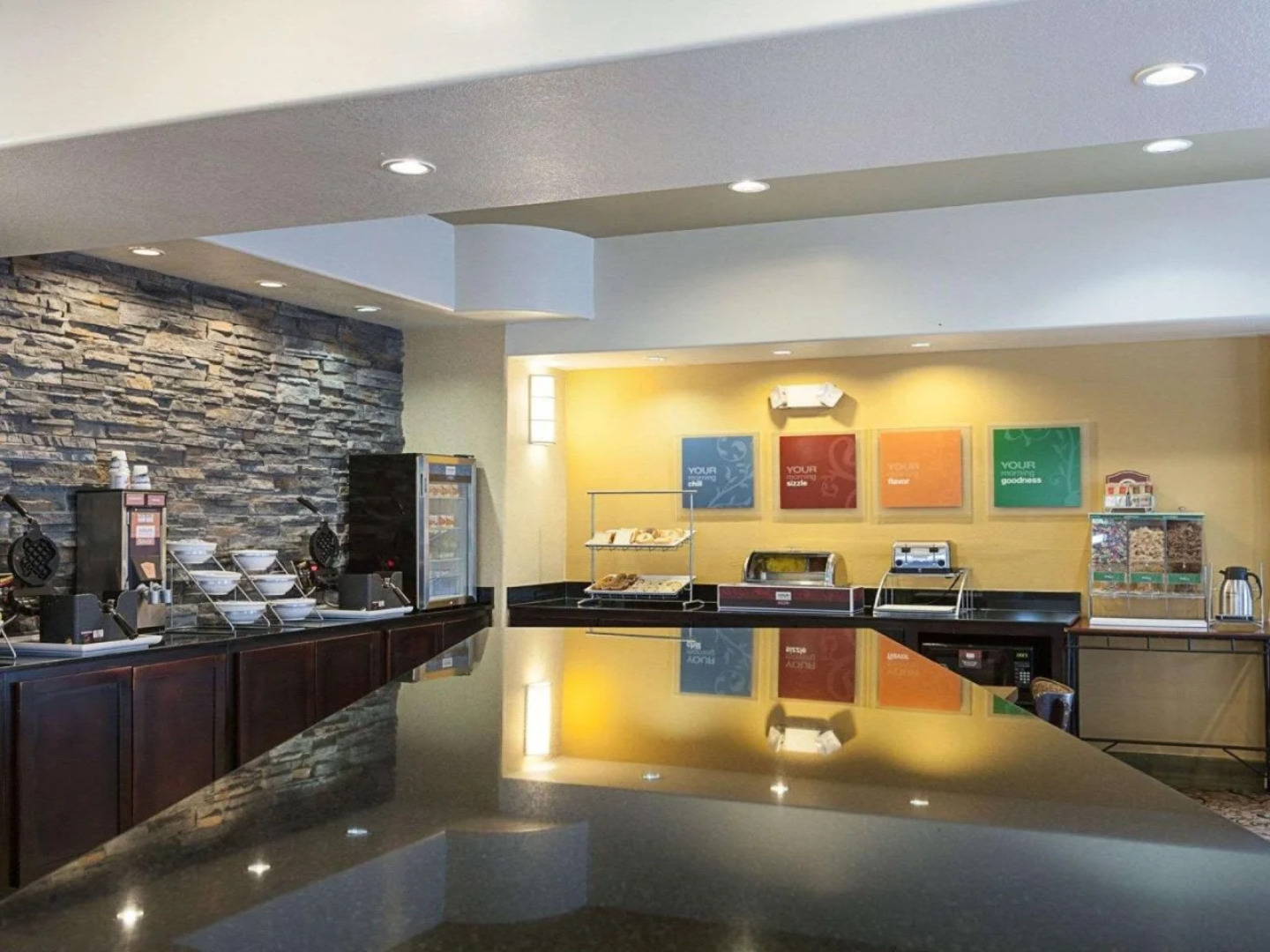 Comfort Suites Medical Center near Six Flags