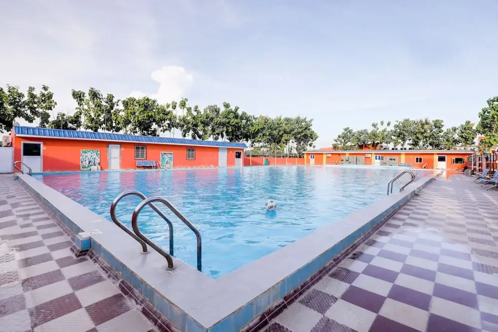 OYO 585 Hotel Raj Durbar & Navrang