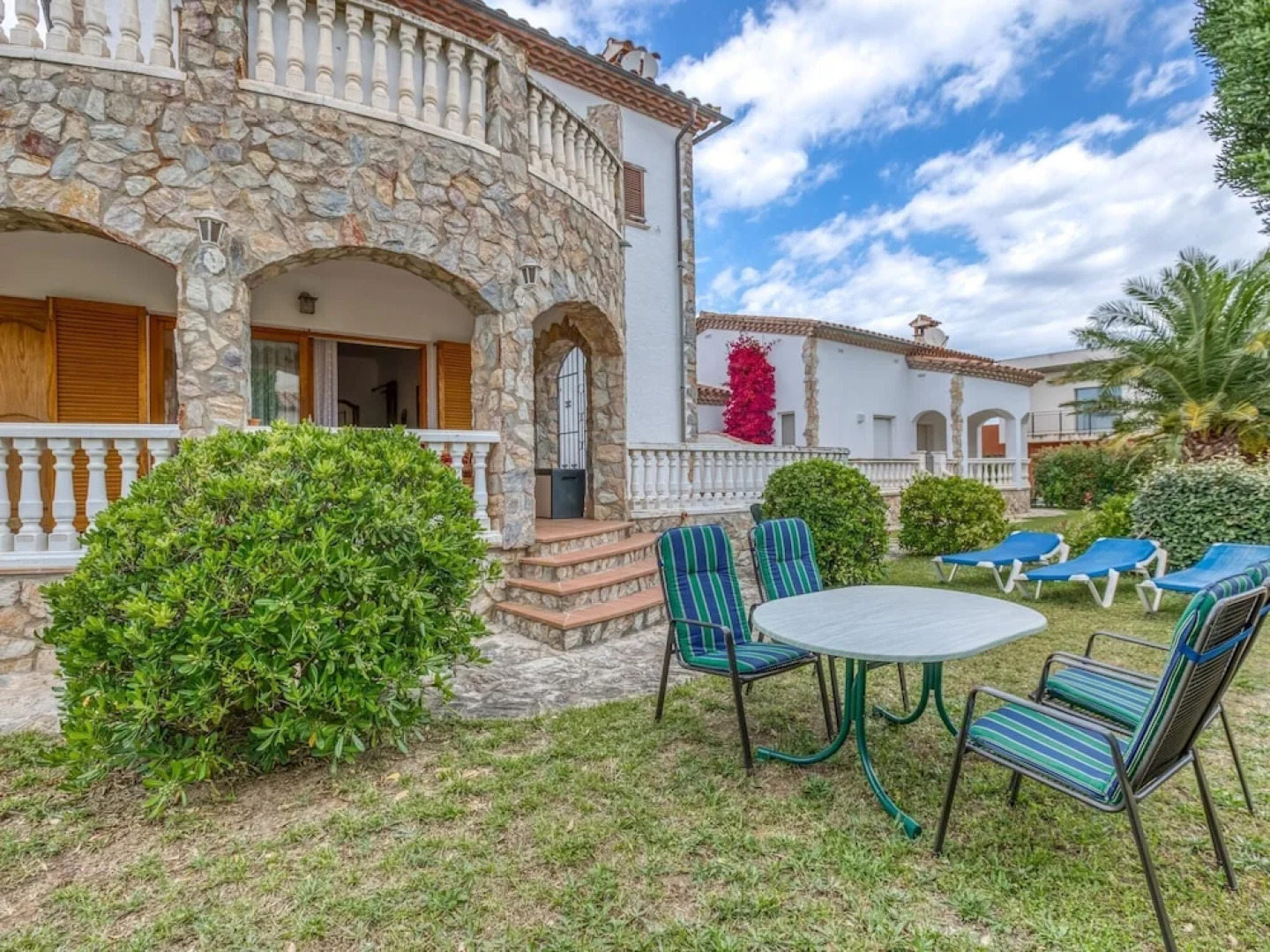 Cosy Townhouse in Vilamacolum With Shared Garden and Swimming Pool