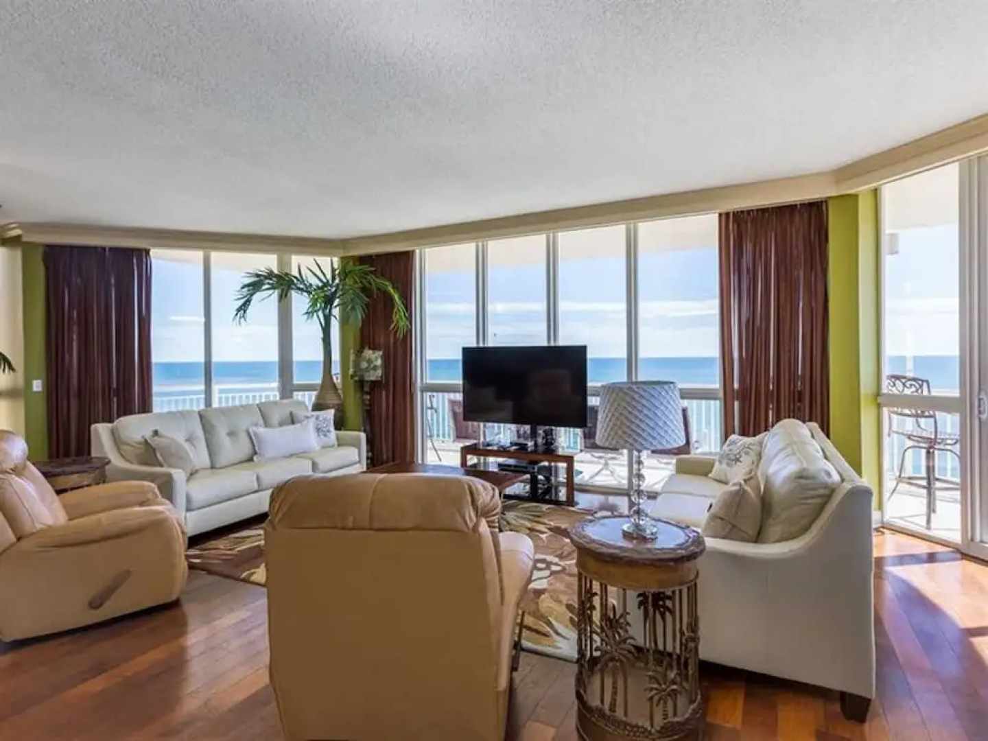 Oceania 13 by Meyer Vacation Rentals