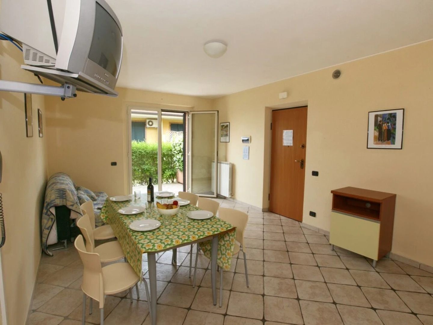 Lavish Holiday Home in Tortoreto With Pool