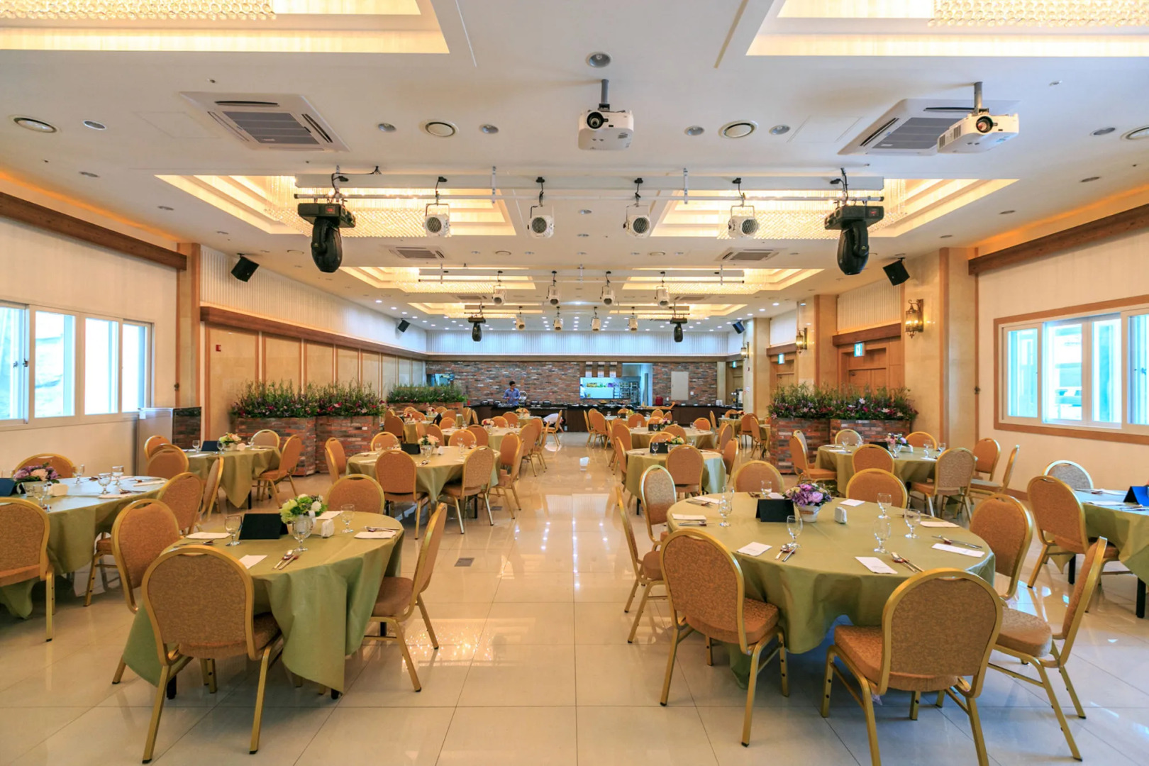 Tongyeong Beachcastle Resort