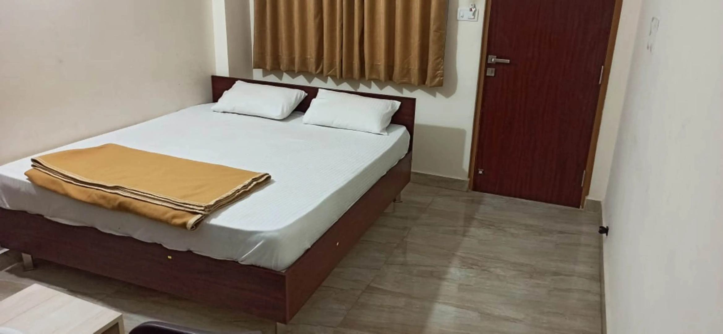 iROOMZ Suchira Lodge