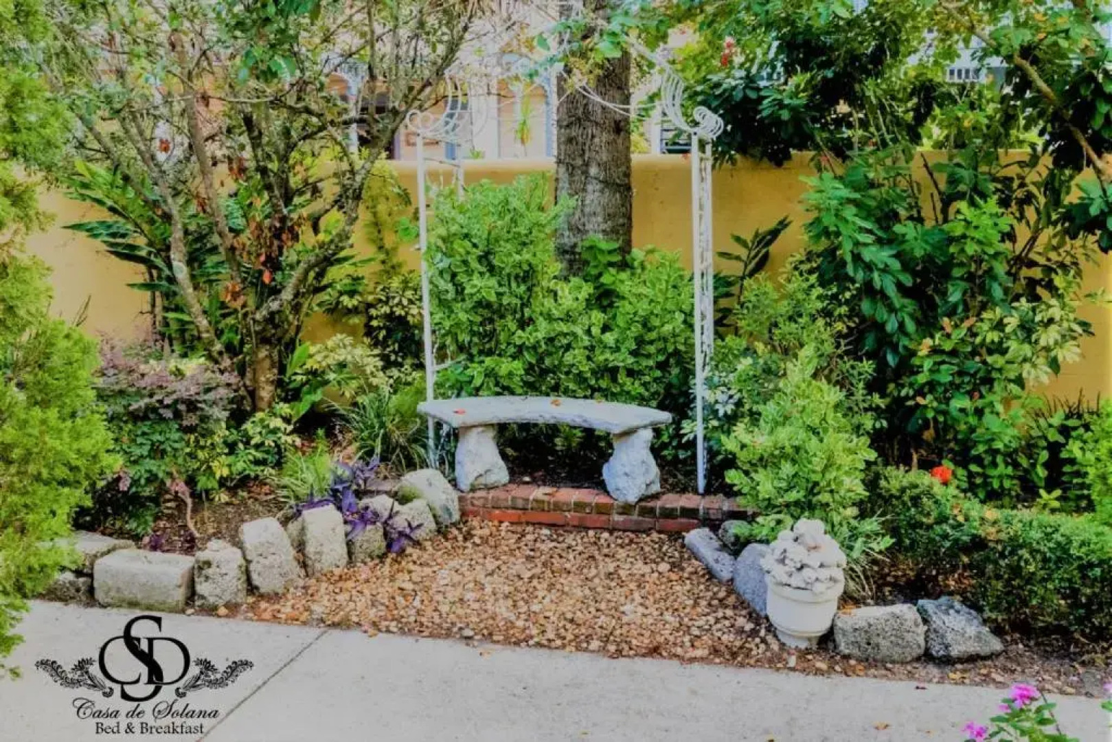 Casa De Solana Bed & Breakfast