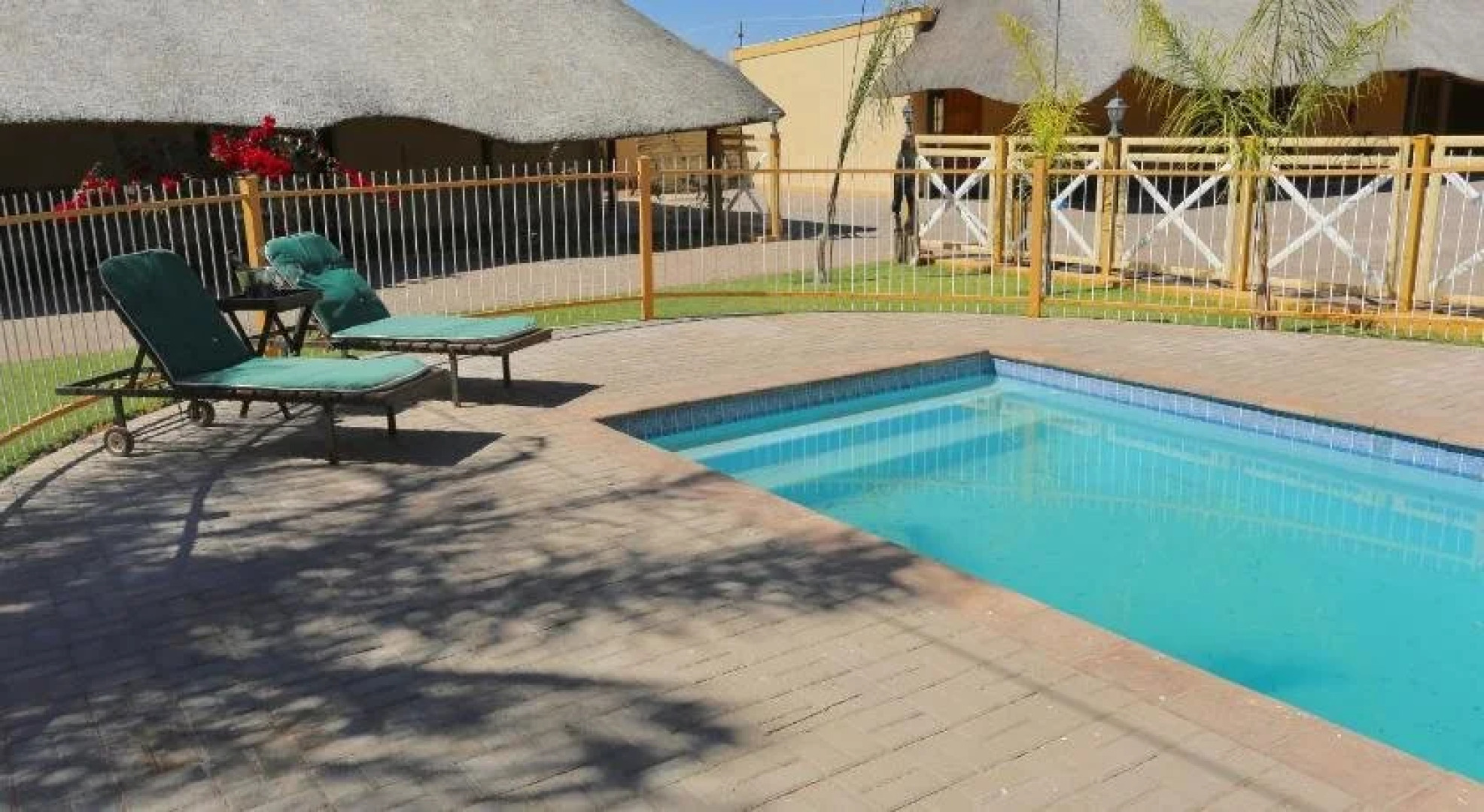 Stoney's Country Hotel