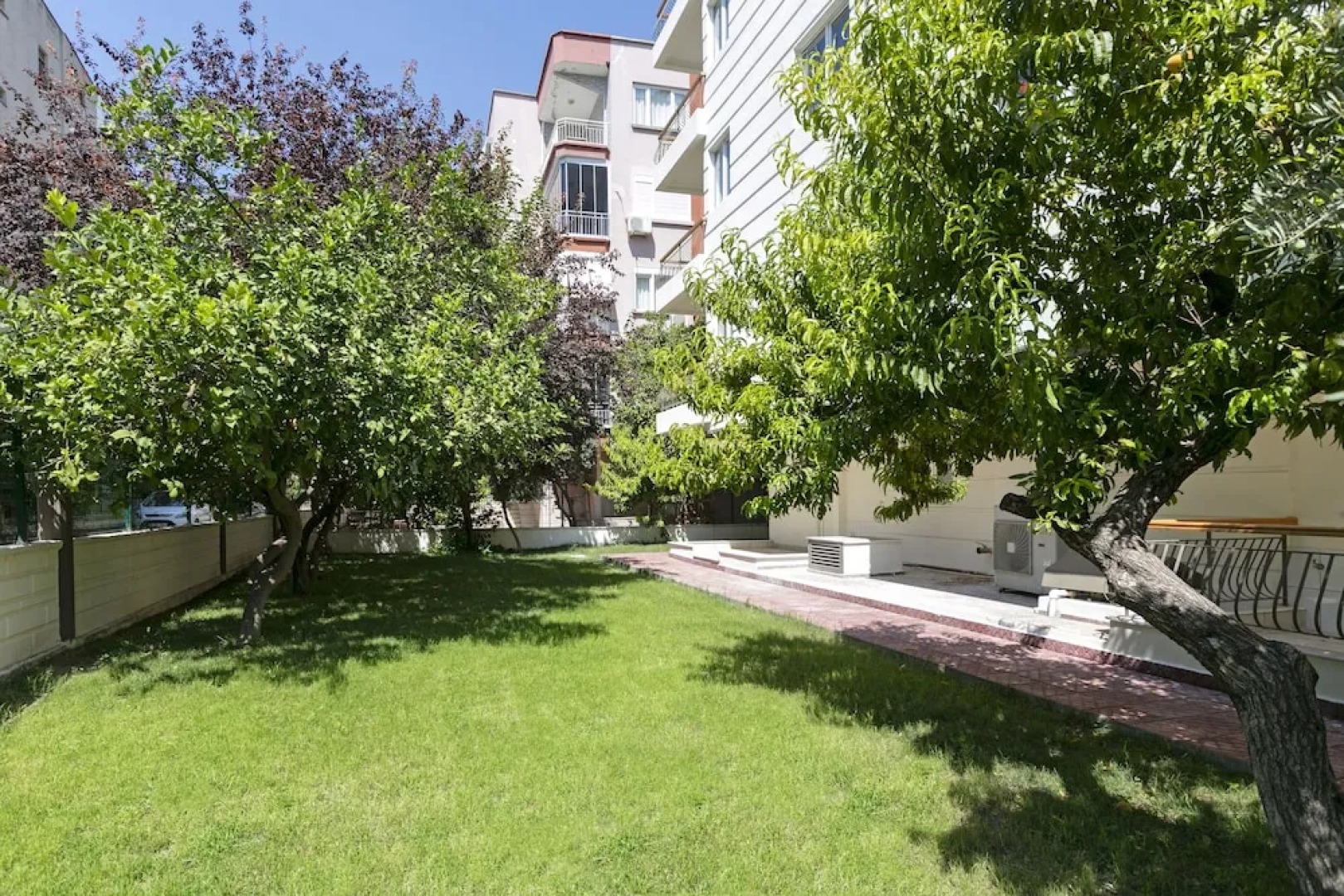 Отель Marvida Happy Suites