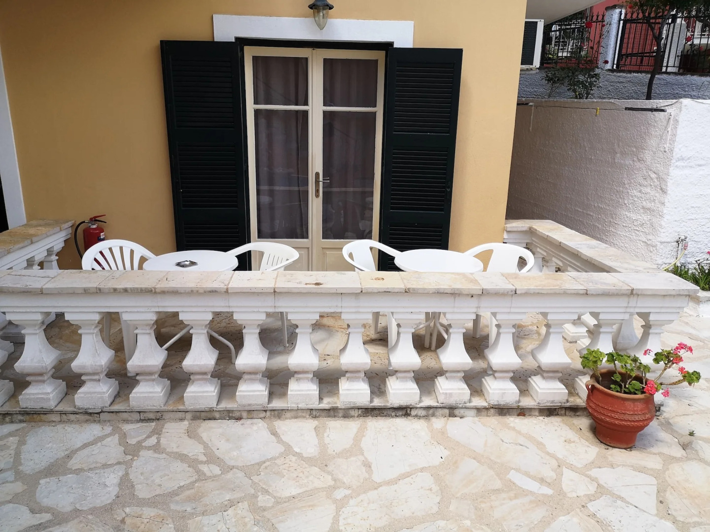 Elli Marina Studios and Apartments