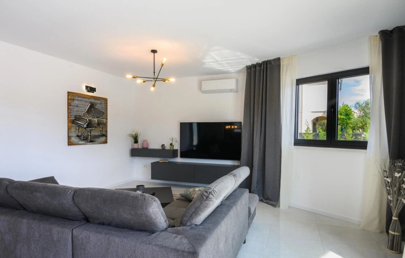 Beautiful Home in Dubrava kod Sibenika With Sauna, Wifi and 4 Bedrooms