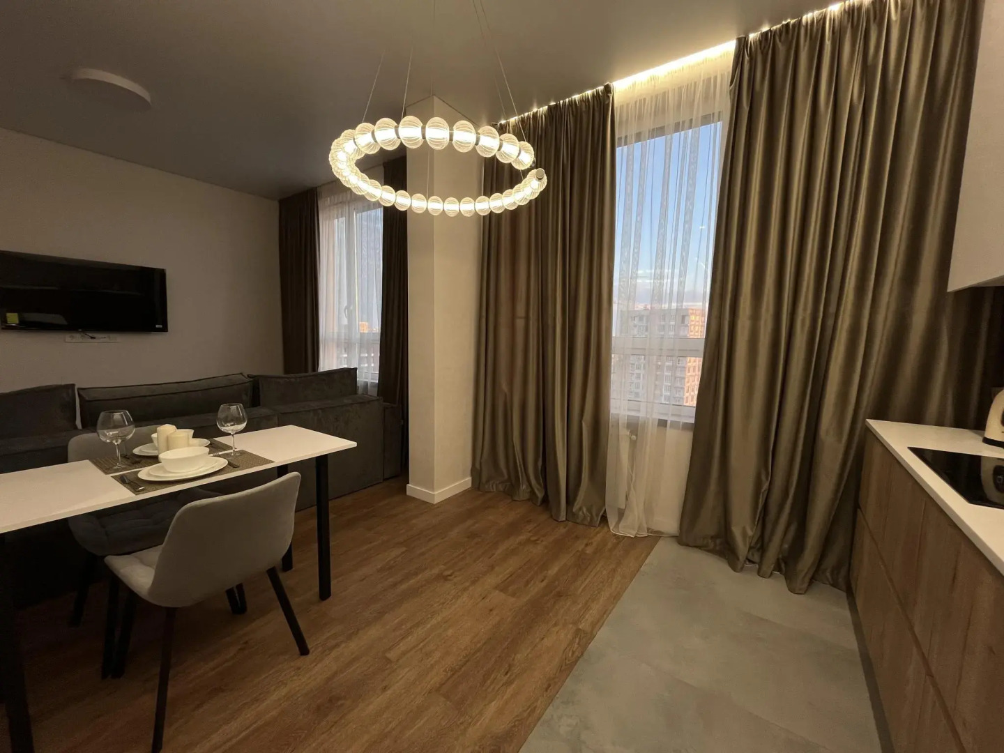 RentMe 24 (РентМи) на бульваре Скандинавский 12