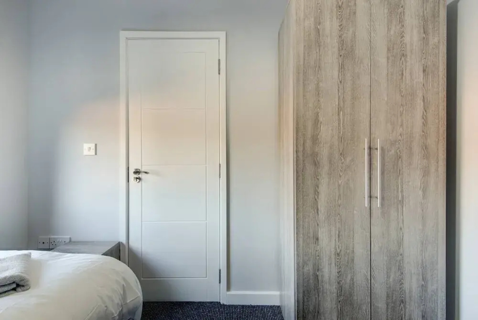 Self Check-In Town House in Barnsley Town Centre