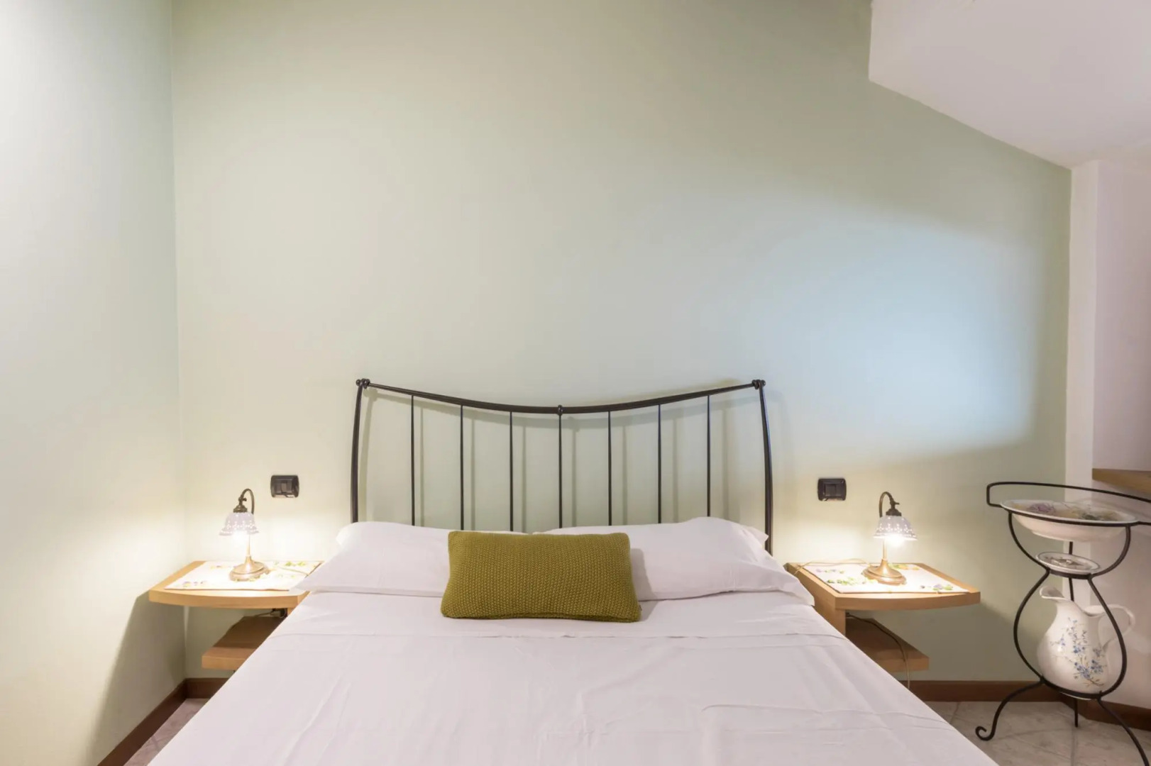 Civenna Lake View in Civenna