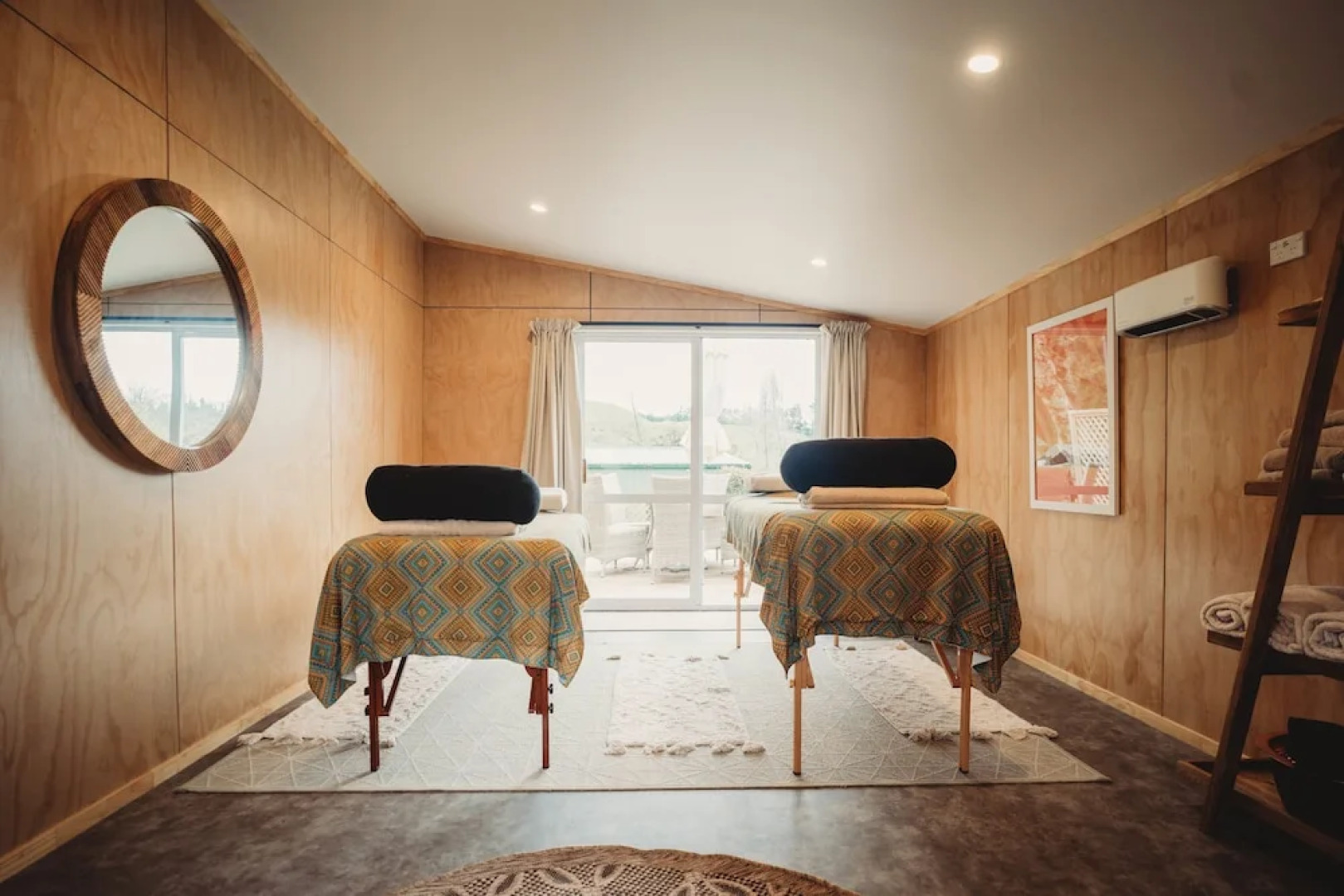 Paradise Valley Lodge