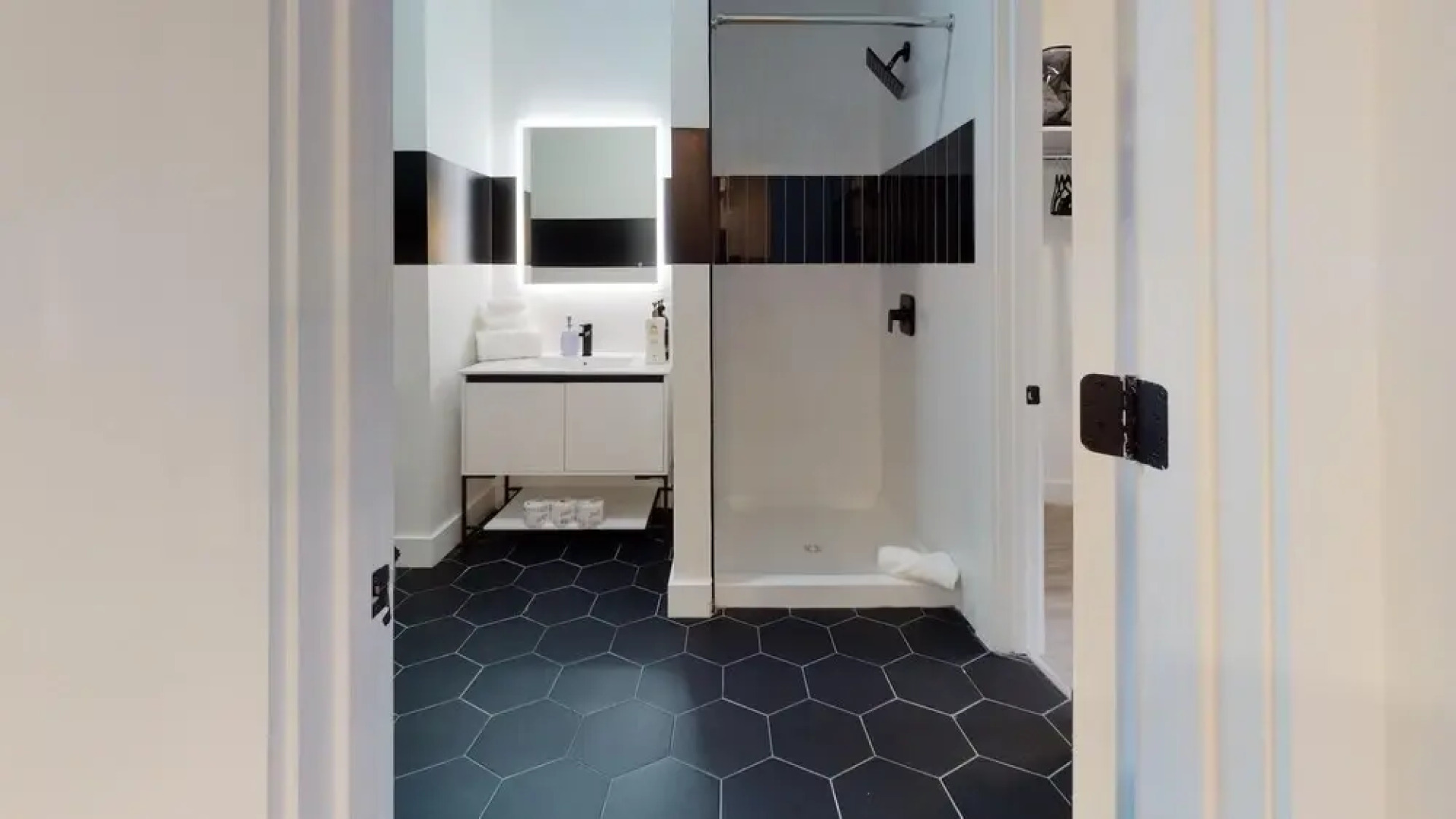 Luxury 1BR 30 Mins to Manhattan Evonify