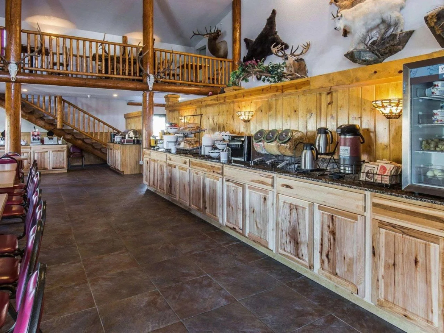 Antler Lodge - Gardiner MT