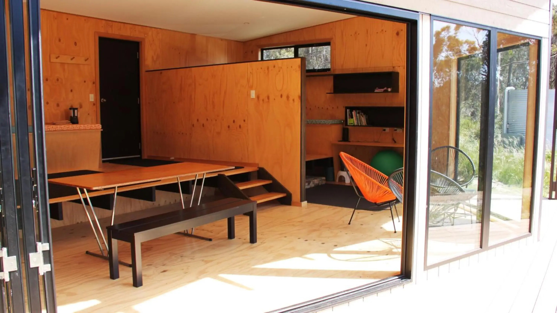 BAY OF FIRES ECO HUT off grid experience at Binalong Bay