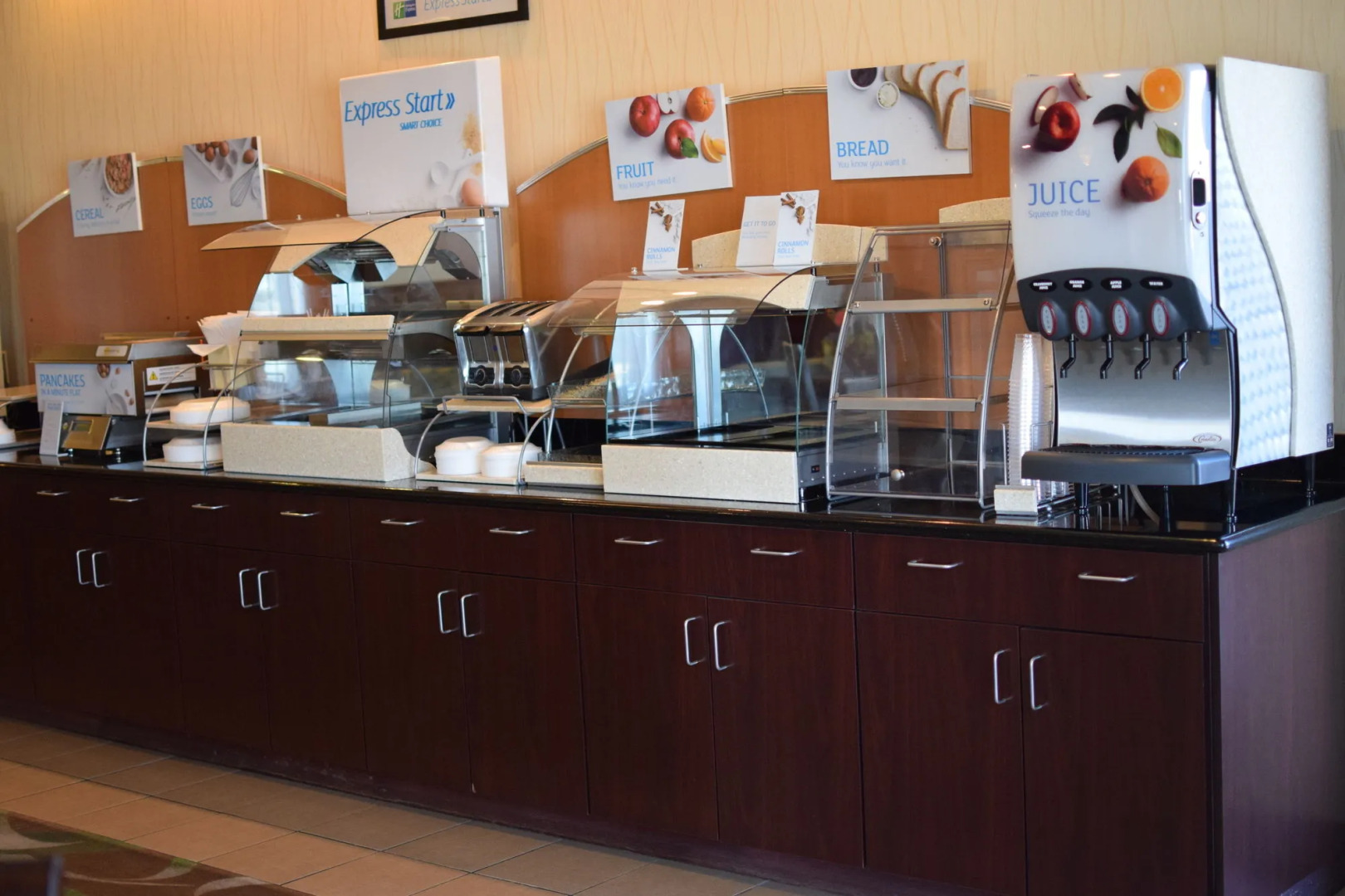 Holiday Inn Express Hotel & Suites Pratt by IHG