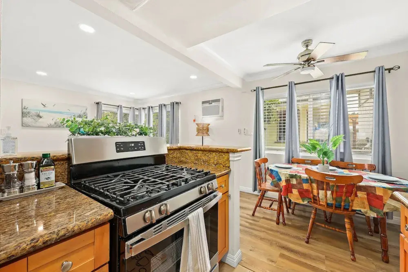 Bright&Cozy Getaway 10min to Downtown LA