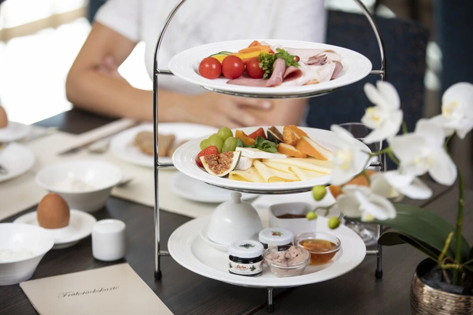 NUHR Medical - Hotel & Restaurant