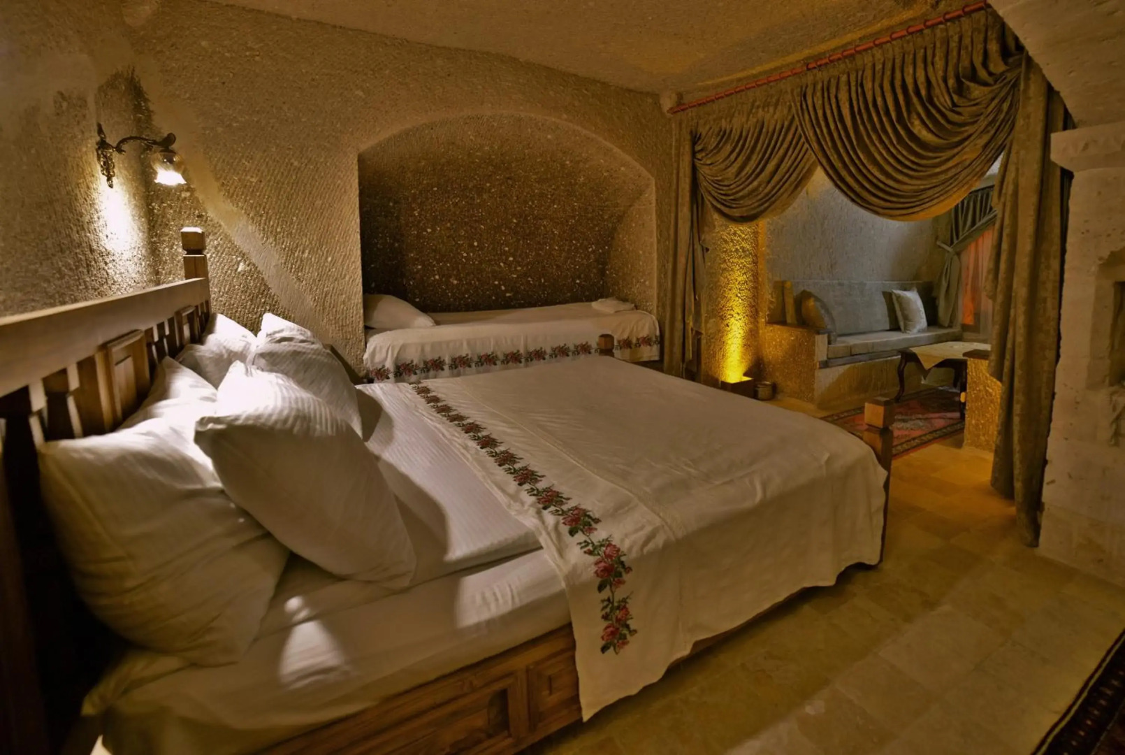 Grand Cave Suites