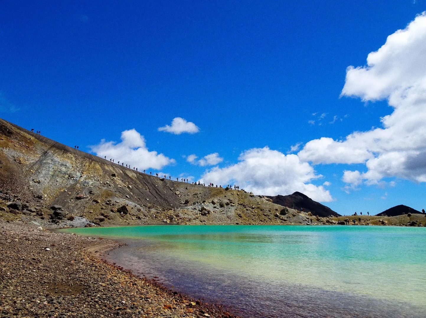 Adventure Lodge & Motel