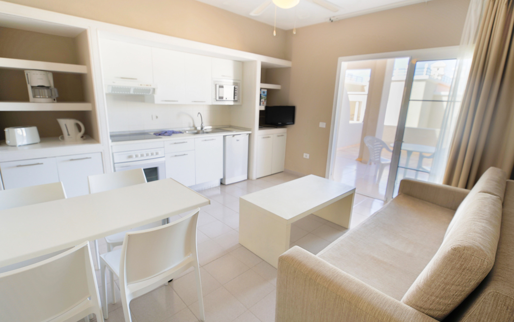 Los Olivos Beach Resort