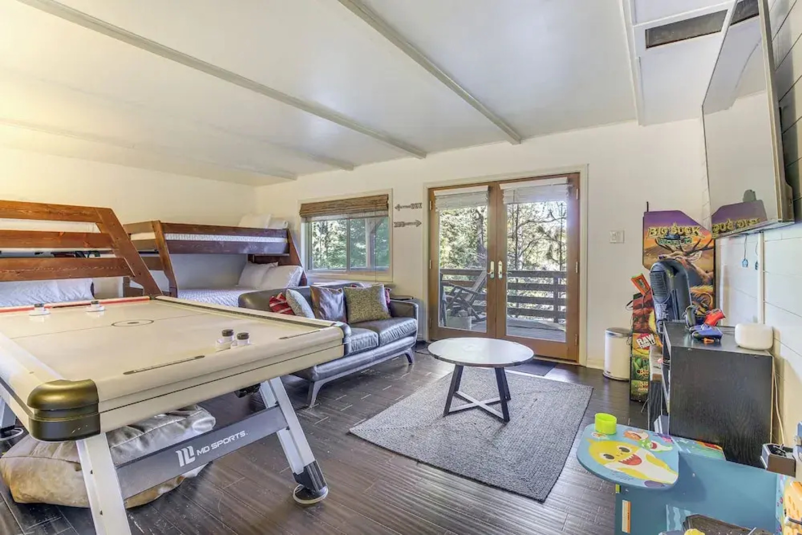 Family-friendly Lake Arrowhead Cabin w/ Game Room!