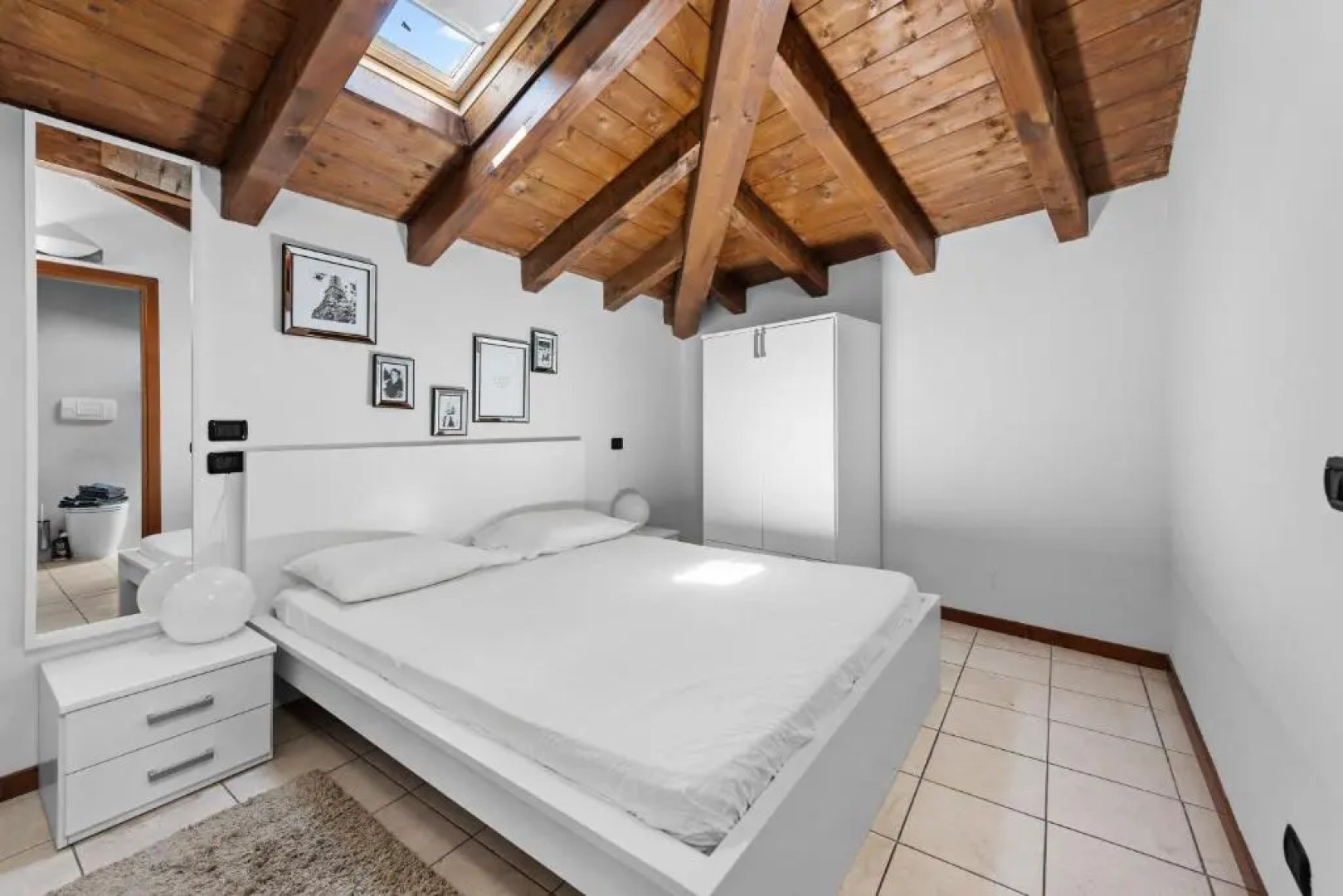 CasaCamelia 35, 3 BDRM with view Lake Como