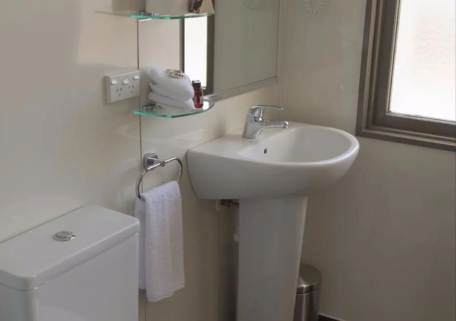 Victoria Railway Hotel