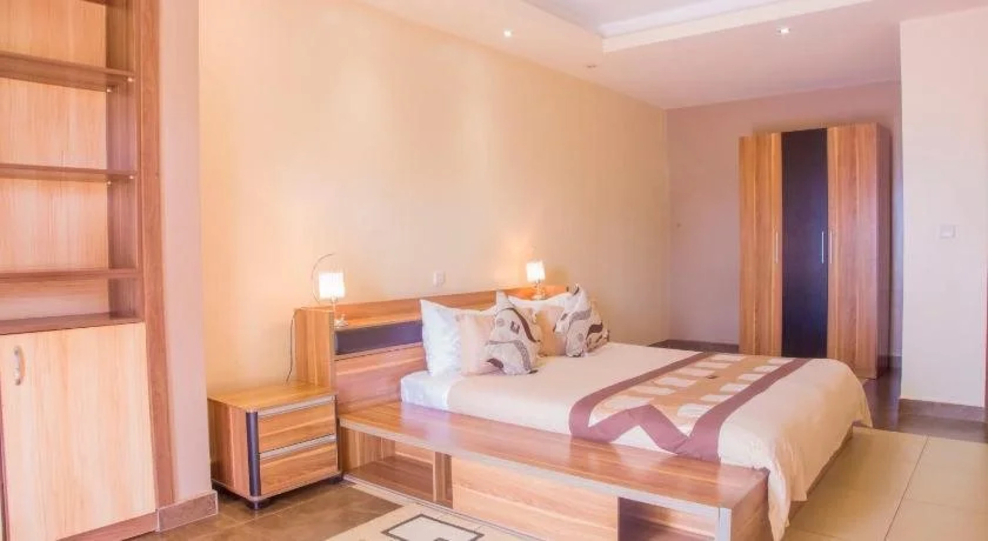 Rohi Apartment Hotel