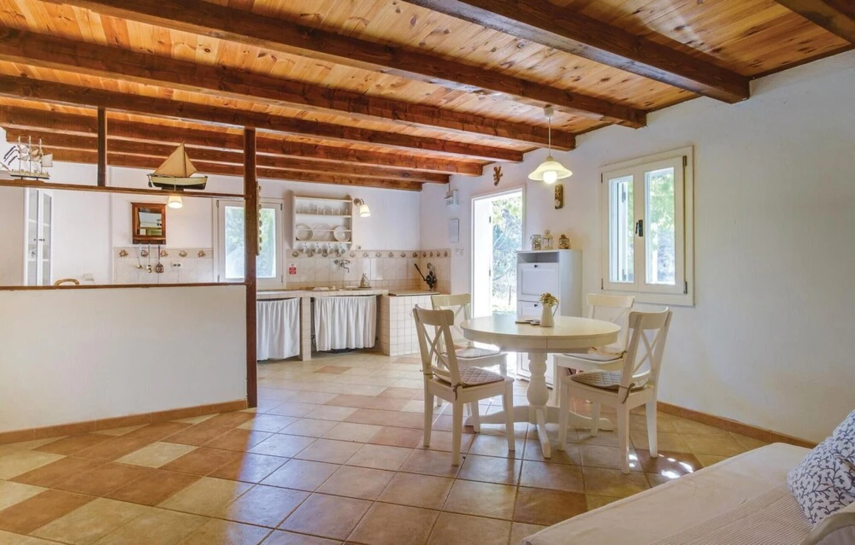 Stunning Home in Cunski With 1 Bedrooms