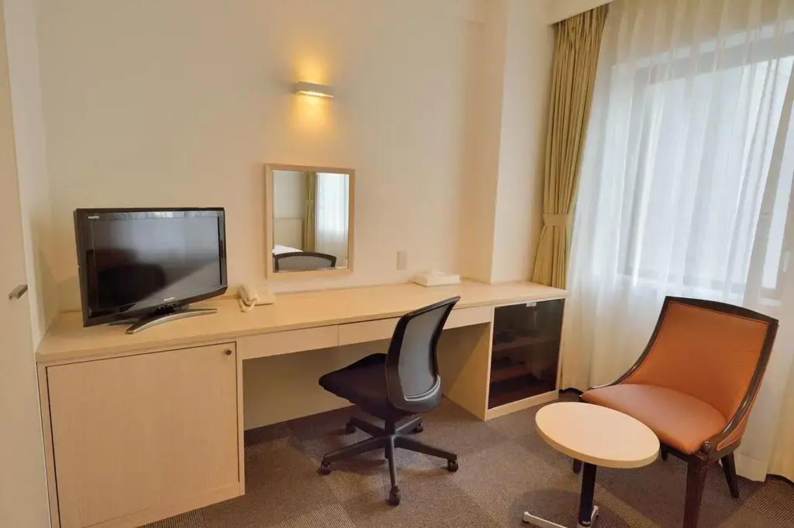 Отель Natural Hot Spring Midosuji Hotel