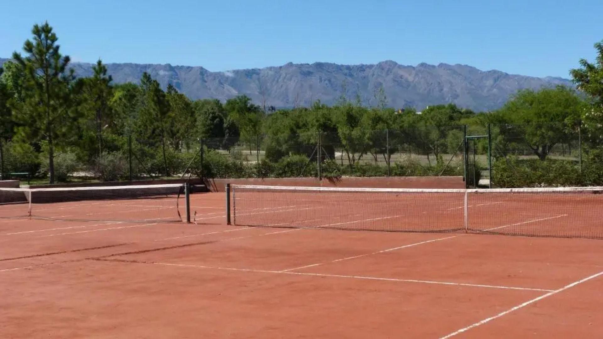 Cortaderas Suites & Tenis