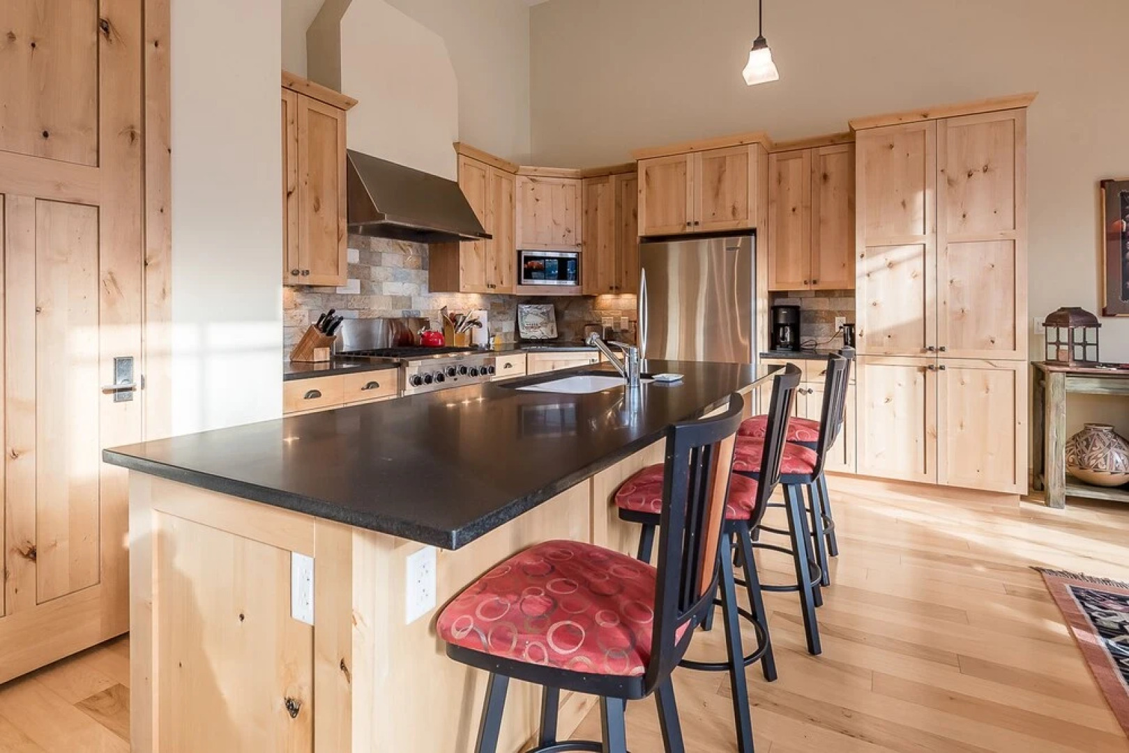 Angani Way Townhome 102 by Alpine Lodging Sun Valley