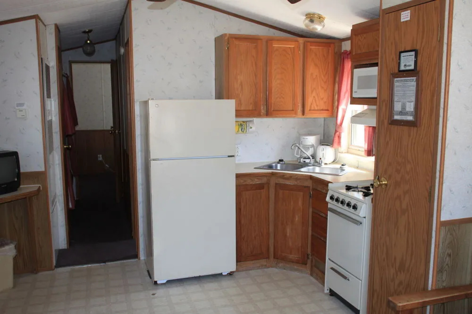 Circle M RV & Camping Resort - Caravan Park