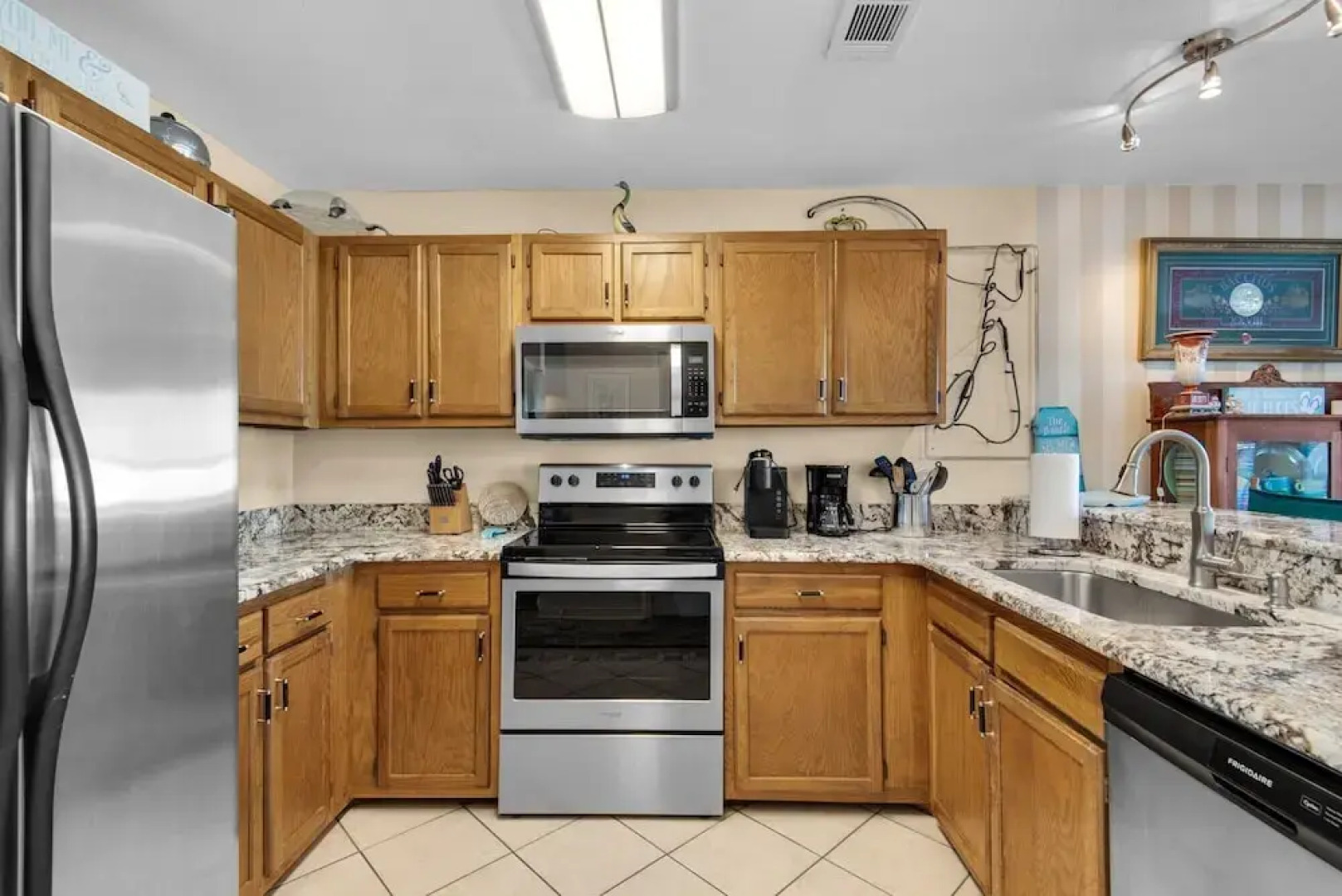 Pelican Point 2 Bedroom Townhouse by RedAwning