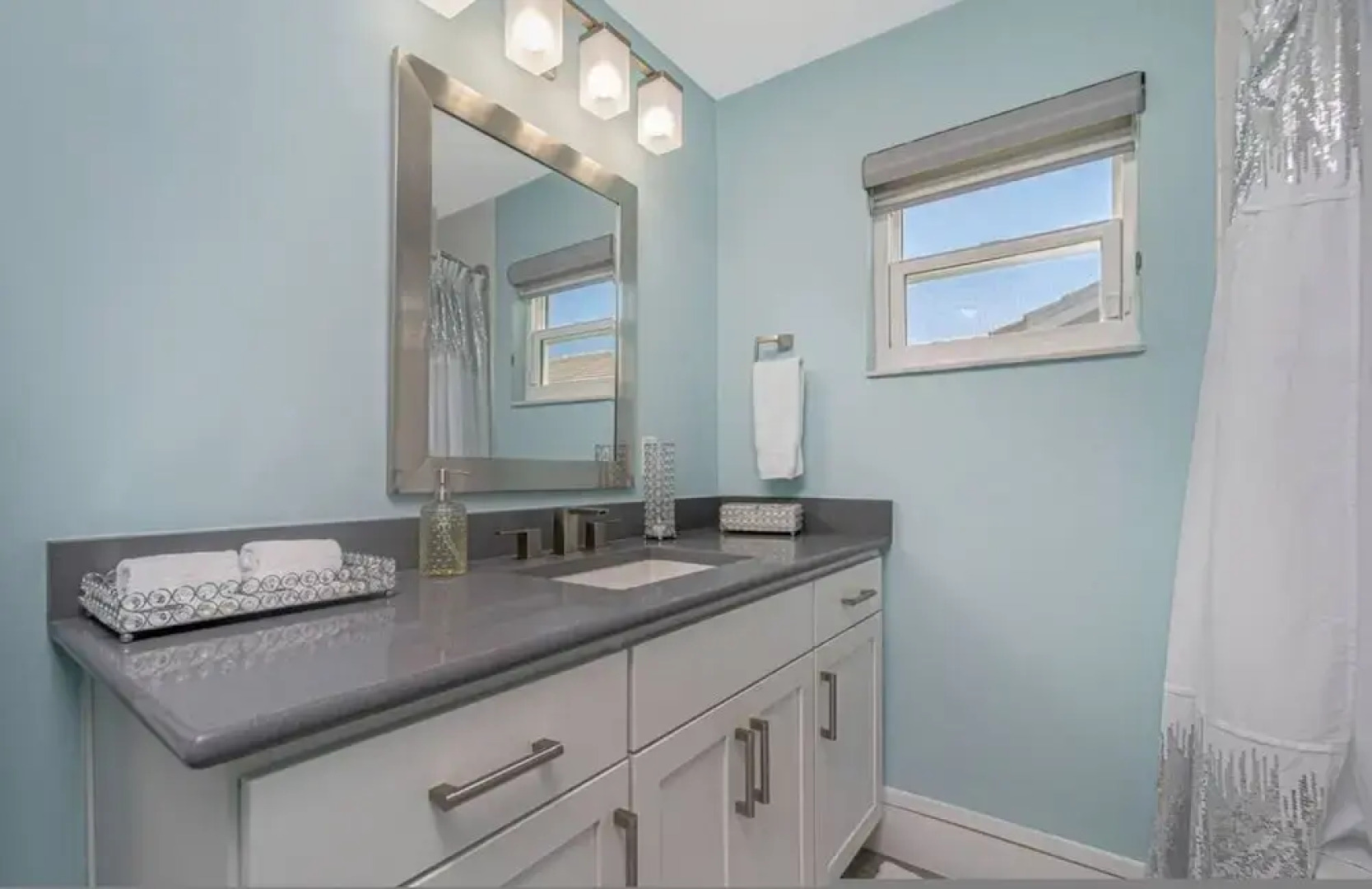 Tranquility - Waterfront Villa With Pool Dock